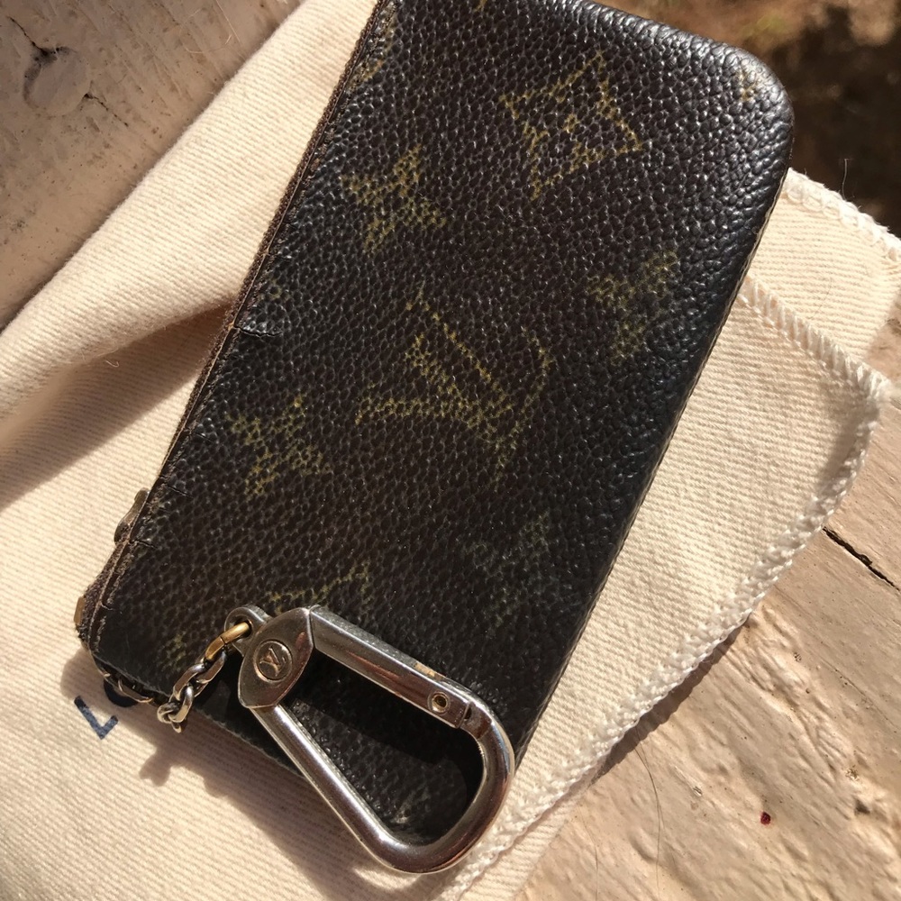 SOLD —— Louis Vuitton Coin Pouch